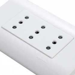 Cotiza Enchufes en guzman.cl