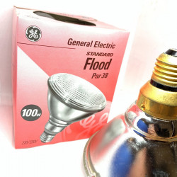 Cotiza Tubos y Ampolletas en guzman.cl