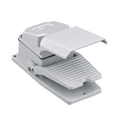 INTERRUPTOR DE PEDAL CON PROTECTOR 3A 220V/380V 1NA + 1NC YBLT-4