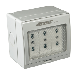 CAJA SOBREPUESTA CON TAPA CON 3 MODULOS 10/16A 250V IP-55