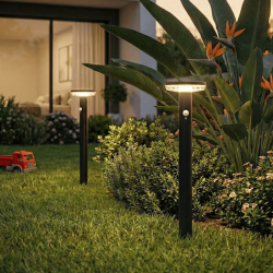 Compra o cotiza FOCO LED SOLAR CON ESTACA 5W 600Lm CON SENSOR Y SELECTOR DE TEMPERATURA